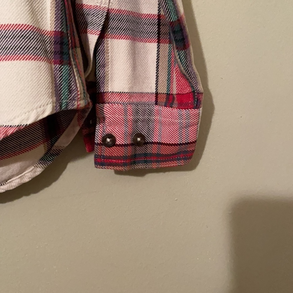 Eddie Bauer, red plaid flannel shirt size small - Picture 4 of 6